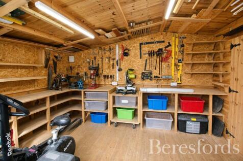 Summerhouse Inernal