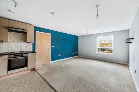 67 Langtry Court-5.jpg