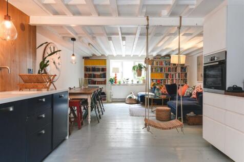 London, E5 - property photo