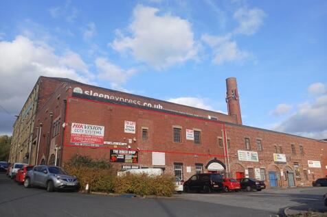 Warehouse to rent in dewsbury
