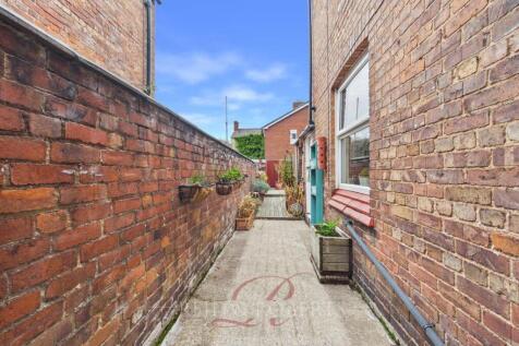 CAM05148G0-PR0244-STILL034.jpg