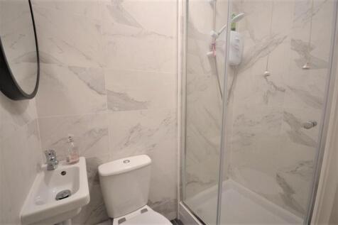 59-Wadbrough-Rd-Bathroom-2-Z.JPG