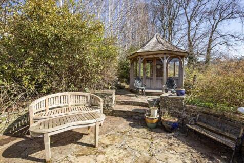 Summerhouse &amp; Patio