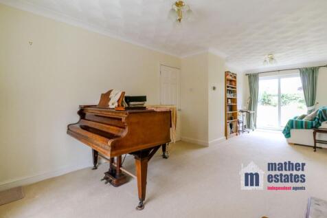 9 The Maltings, Walkern, Stevenage SG2-14.jpg