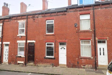 4-bed terraced on Belvedere Mount, Leeds, West Yorkshire, LS11, £1,100/mo