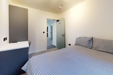 Lower-Pavement-Flat-5-Bedroom(13)