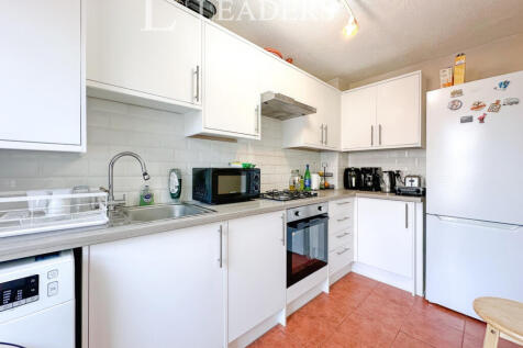 Marlin Close, Gosport, PO13 photo 5