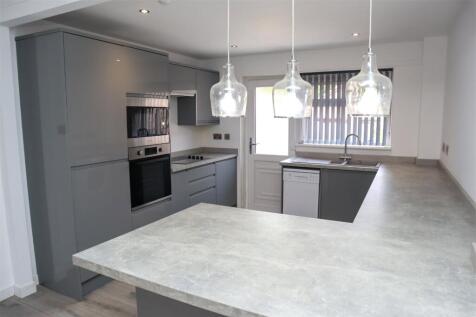 Lounge/Kitchen