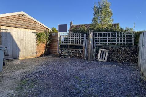 Workshop/parking area