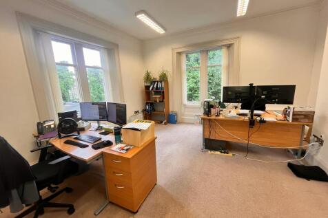 Office to rent Image 4