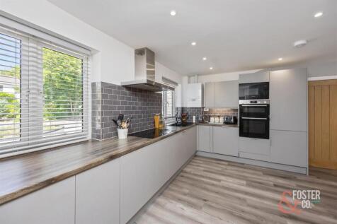 Lodge lane, 33-030.jpg