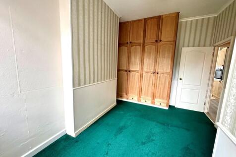 43 Satanita Road ...