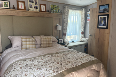 Master bedroom with lift up storage in ABI Amblesi