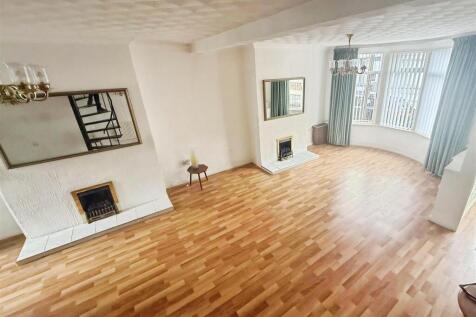 Front Lounge/Rear Lounge