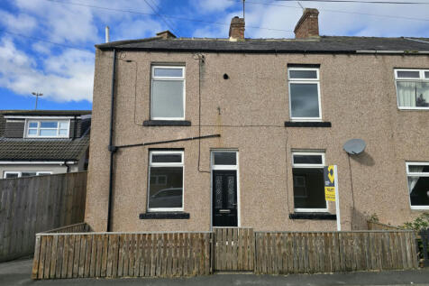 2 bed end-terrace house to rent Hall Terrace, Wil