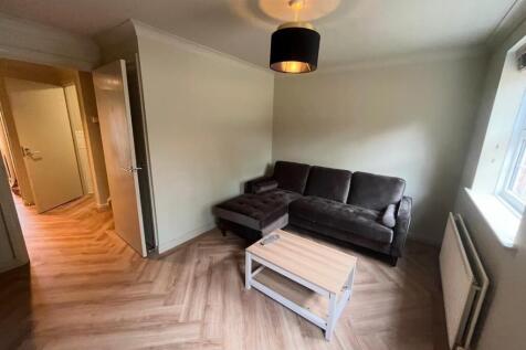 2-bed house on Adam Dale, Loughborough, £1,517/mo
