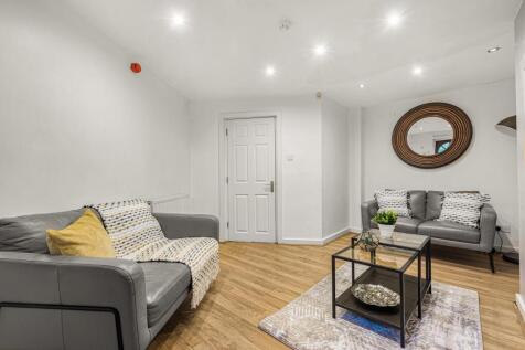 2 bed flat to rent Scarlet Rd, London SE6