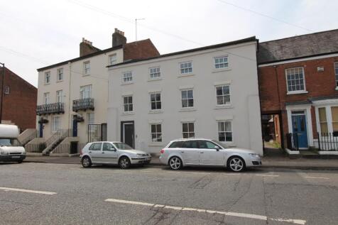 4-bed flat on 68 Clarendon Street, Leamington Spa, Warwickshire, CV32, £2,300/mo