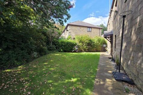 1 Moss Bank House