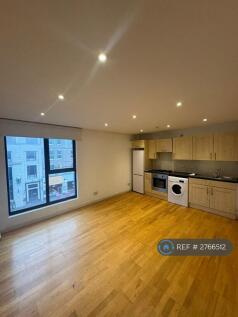 Kitchen/ Living Room