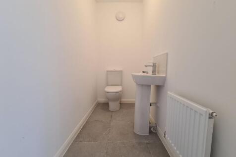 Stainton Drive, Middleton, Manchester, M24 photo 5