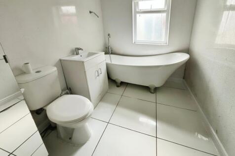 Jenkins Road, London, E13 photo 3