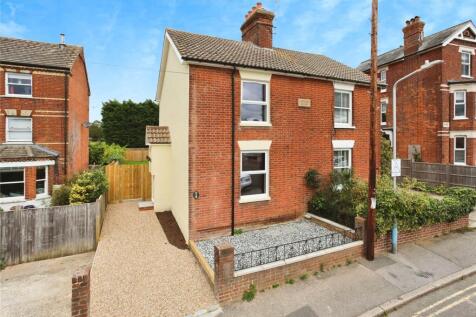 Tonbridge, TN9 - property photo