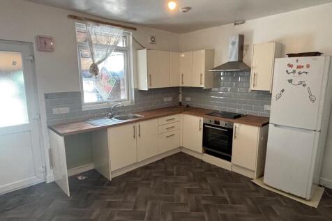 Cross Street, Goldthorpe photo 3