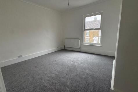 Shakespeare Road, Sittingbourne photo 4