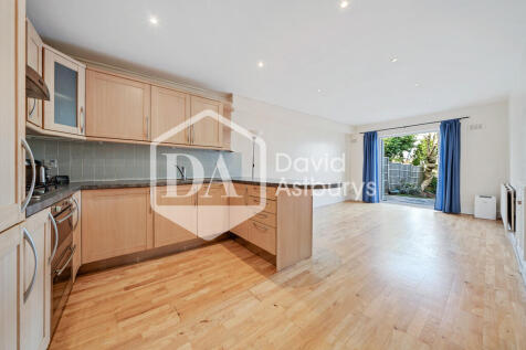 41A Woodland Gard...