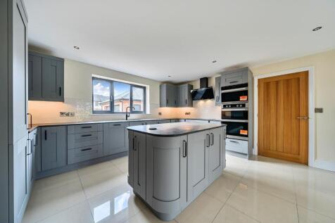 Kitchen angle 2.jpg