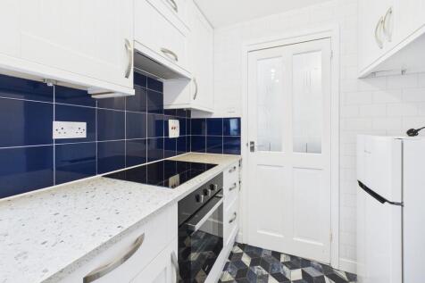 CAM05068G0-PR0050...