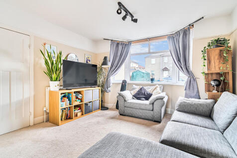 1376873-6-6911f5b...