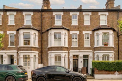 London, W12 - property photo