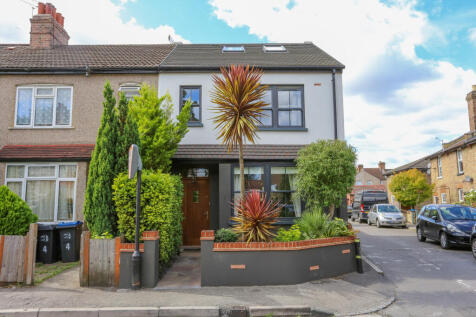 2 Russell Road-2.jpg