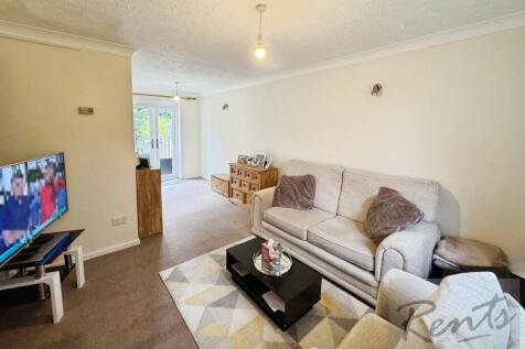 Yew Tree Rise, Pinewood, Ipswich, IP8 photo 4