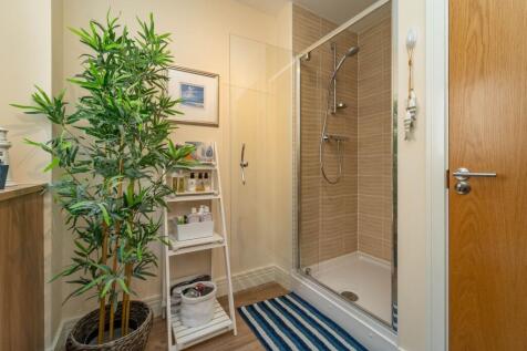 Bedroom Two En-suite