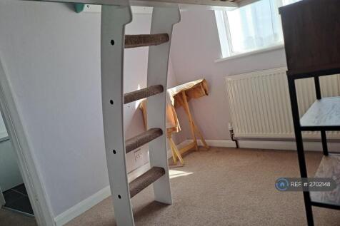 1st Floor Bedroom - Bb