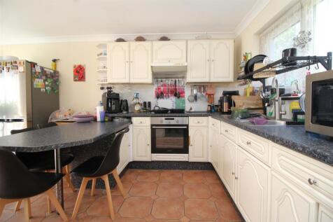 kitchen .JPG
