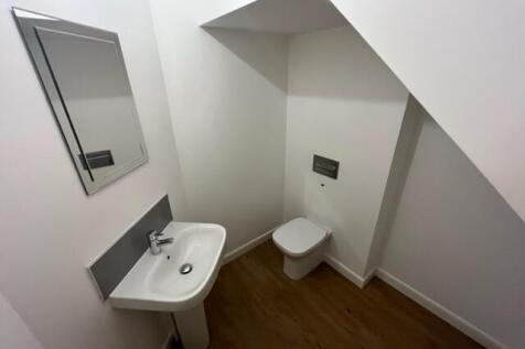 Cloakroom/wc