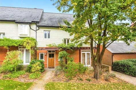3 bed semi-detached house for rent in Princess Mary Close, Guildford, Surrey, GU2
