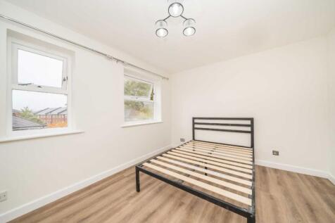 Henry Doulton Drive, Tooting photo 3
