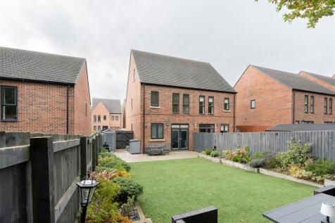 17 Mara Drive-040.JPG