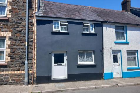 64a Well Street Front.jpg
