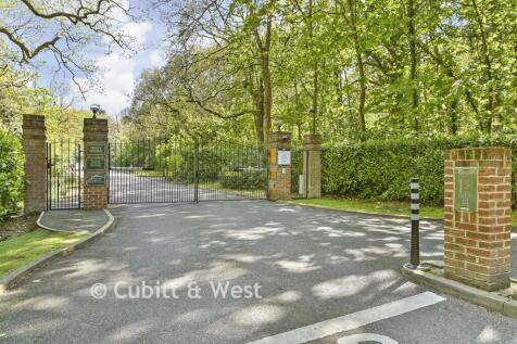 Driveway/Entrance