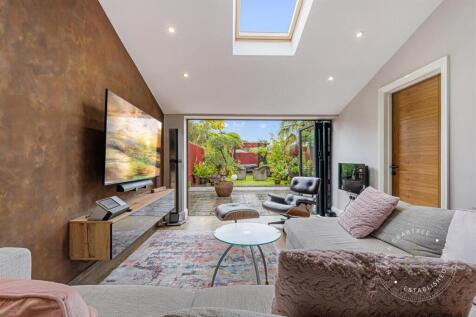 Caerphilly Road (15).jpg