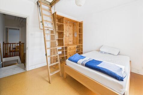 CAM02545G0-PR0468-STILL012