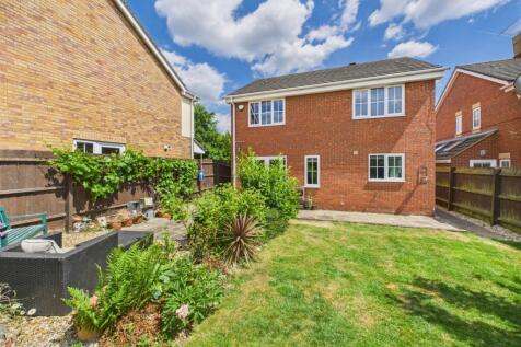 CAM04922G0-PR0028-STILL038