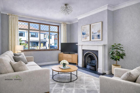 staged living room SE26