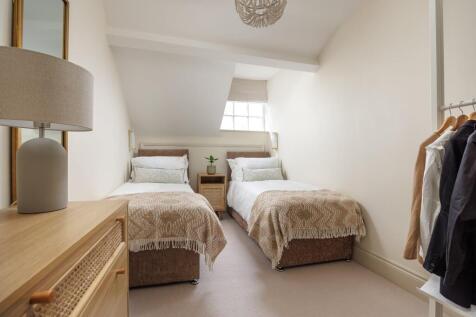 emma_place_top_floor